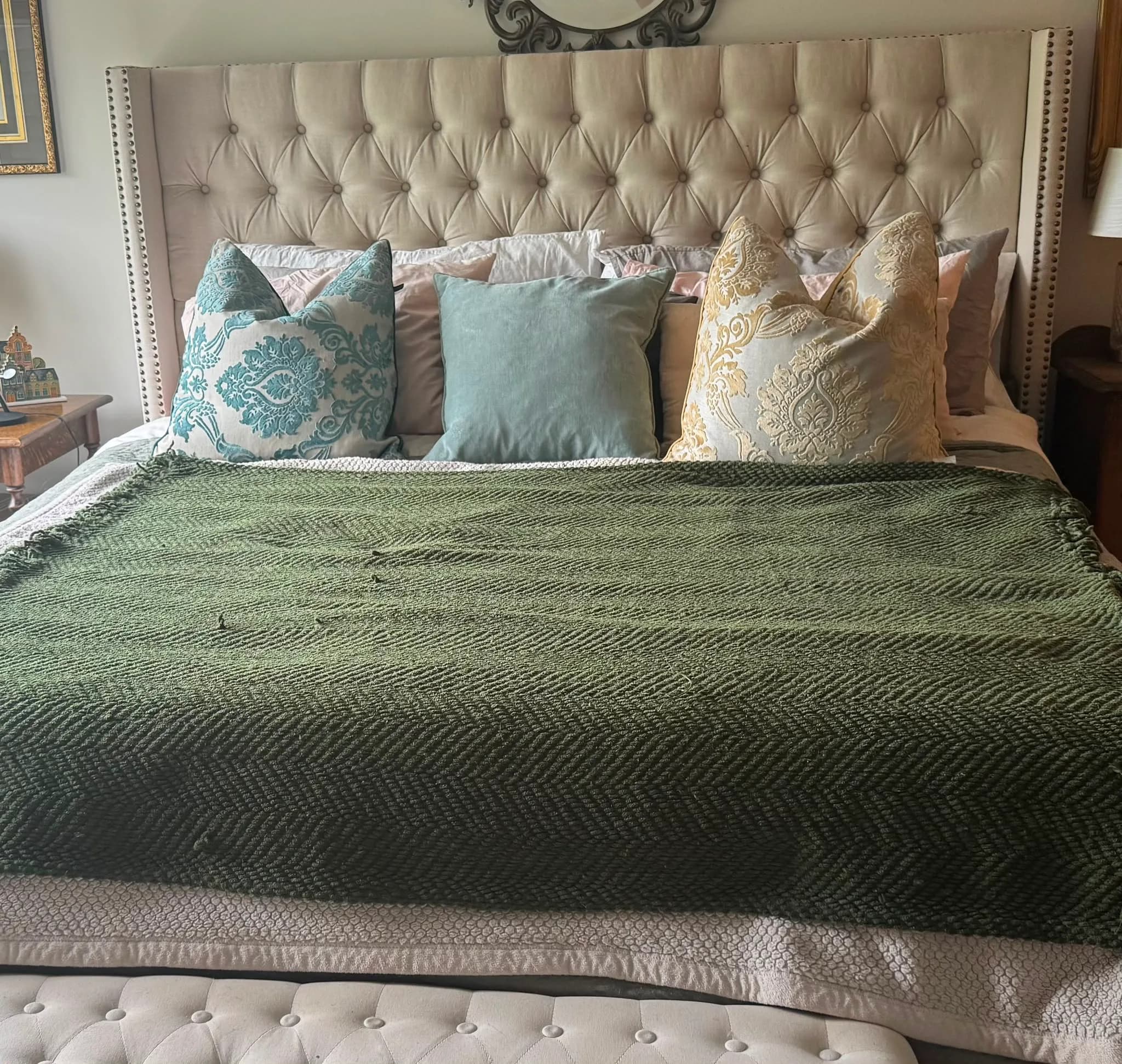 Bedroom cleaning before and after, after